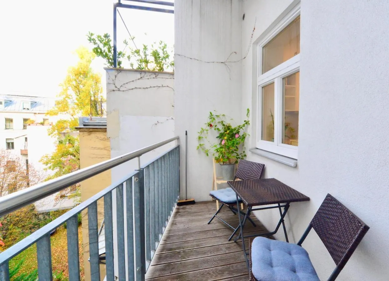 Beautiful Flat Next To Karlskirche Vienna Apartment