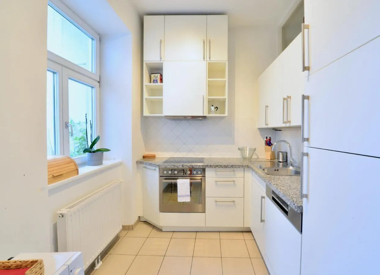 Lägenhet Beautiful Flat Next To Karlskirche Wien