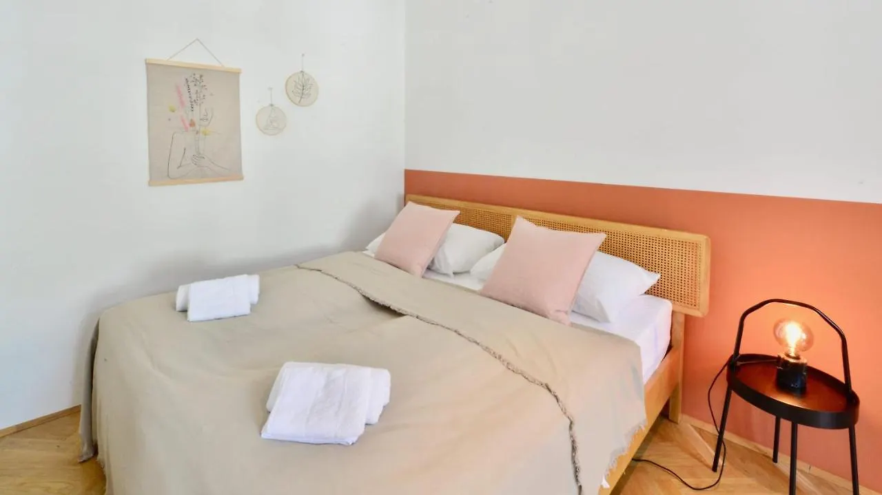 Beautiful Flat Next To Karlskirche Wien 0*,