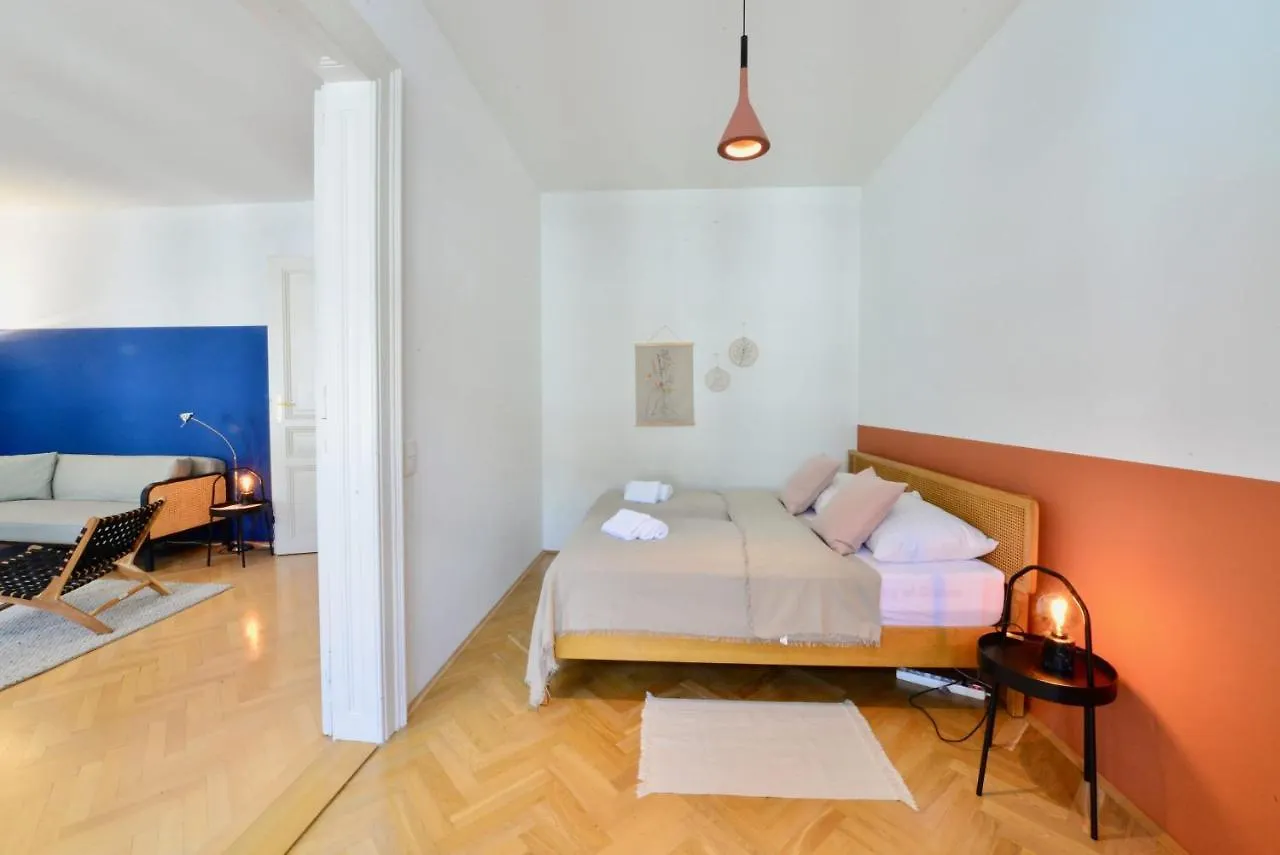 Beautiful Flat Next To Karlskirche Wien 0*,