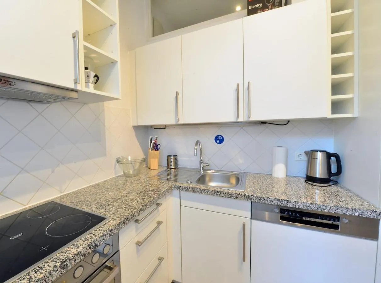 Beautiful Flat Next To Karlskirche Wien Österrike
